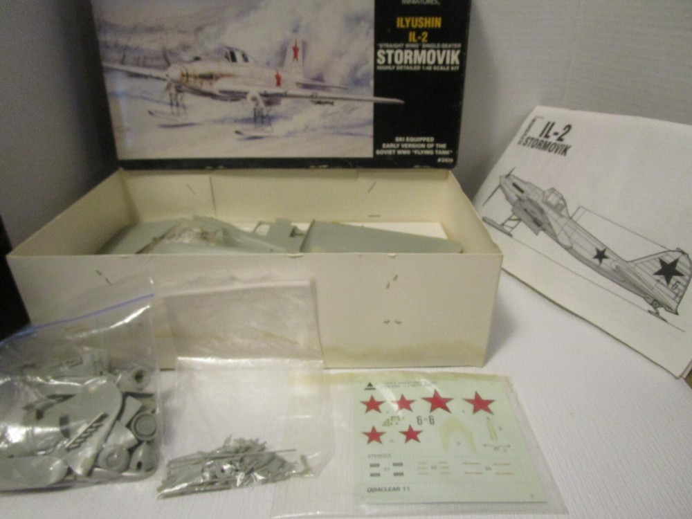 Accurate Minatures Ilyushin IL-2 Stormovik Ski Equipped 3409 Scale 1/48 Open Box-image