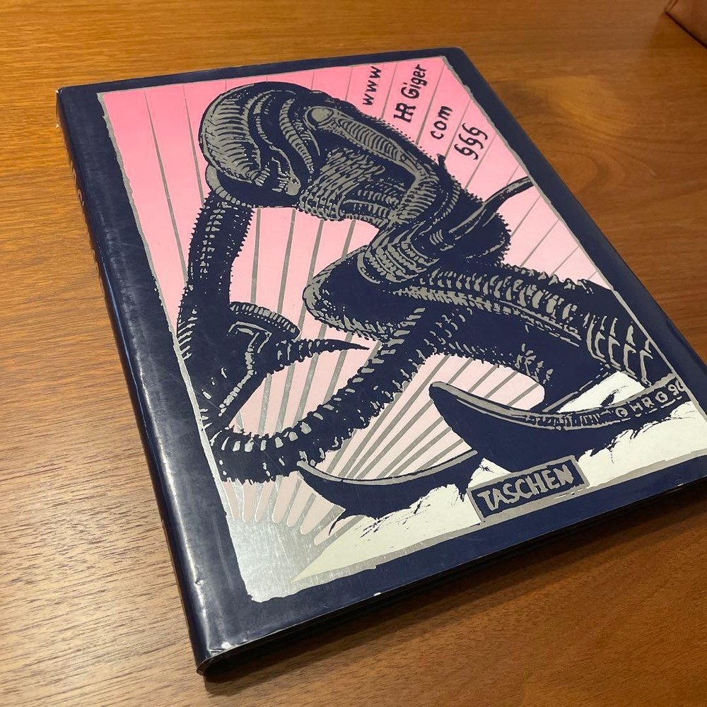 H.R. Giger Art Book TASCHEN Alien