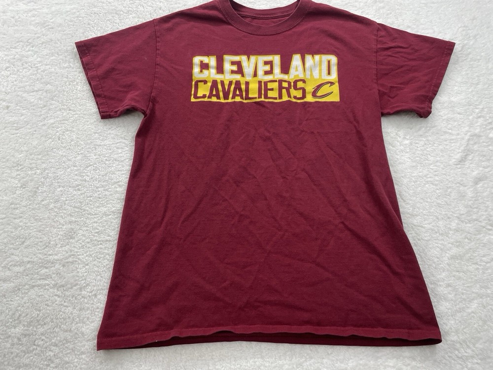 Majestic Cleveland Cavaliers LeBron James 23 T-Shirt Mens Medium Maroon NBA