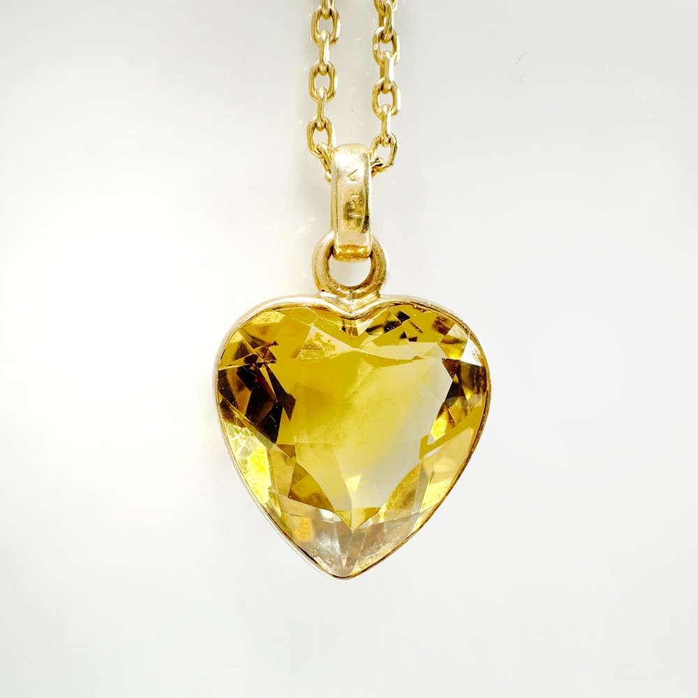 Vintage 18k Gold and citrine heart pendant