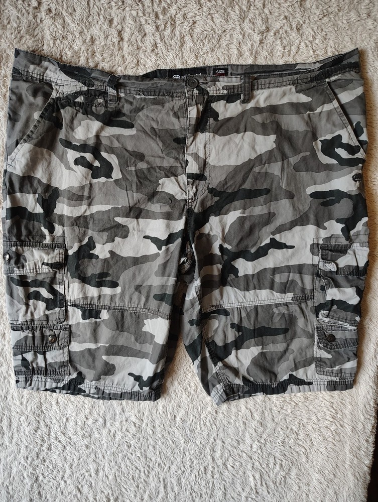 VINTAGE Ecko Unltd Shorts Mens 46 Gray Camo Cargo Baggy Wide Leg Hip Hop Rap Y2K