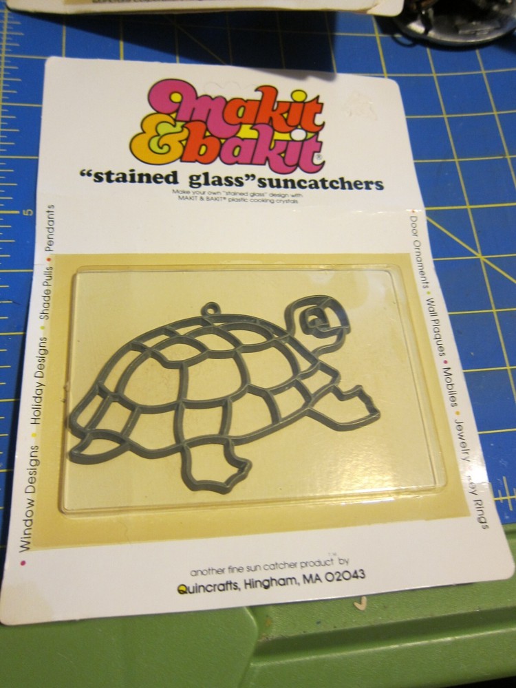 Vintage Makit & Bakit Stained Glass Suncatchers - Turtle   (Suncatcher Only)