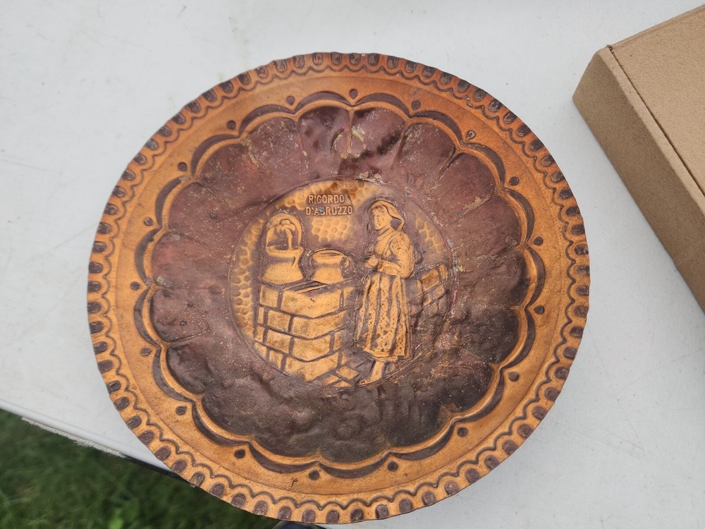 Ricordo D’Abruzzo 3D Copper Tone Plate Plaque Wall Hanging 7.5 in Vintage-image