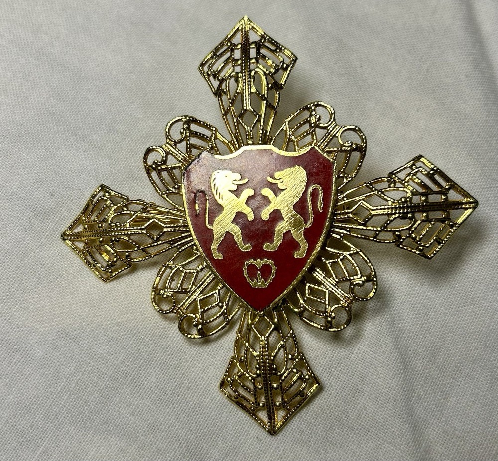 Vintage Red Enamel Heraldic Maltese Cross Brooch Gold Tone Lion Crest Pin Estate
