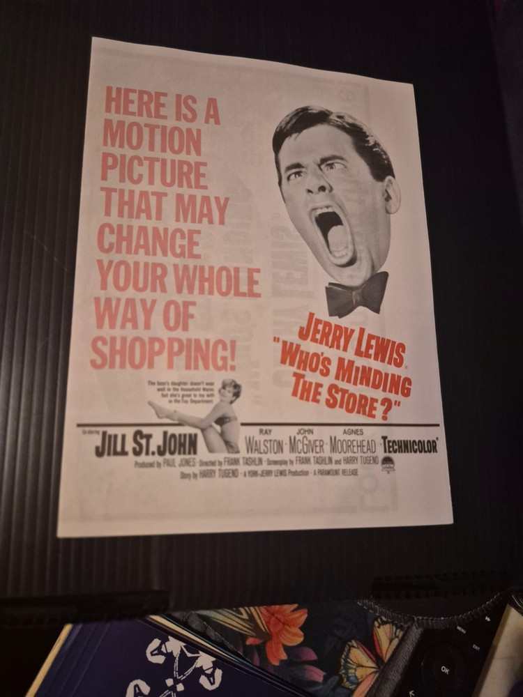 jerry lewis-WHO'S MINDING MOVIE the STORE ? 2pg booklet movie HERALD        ekim