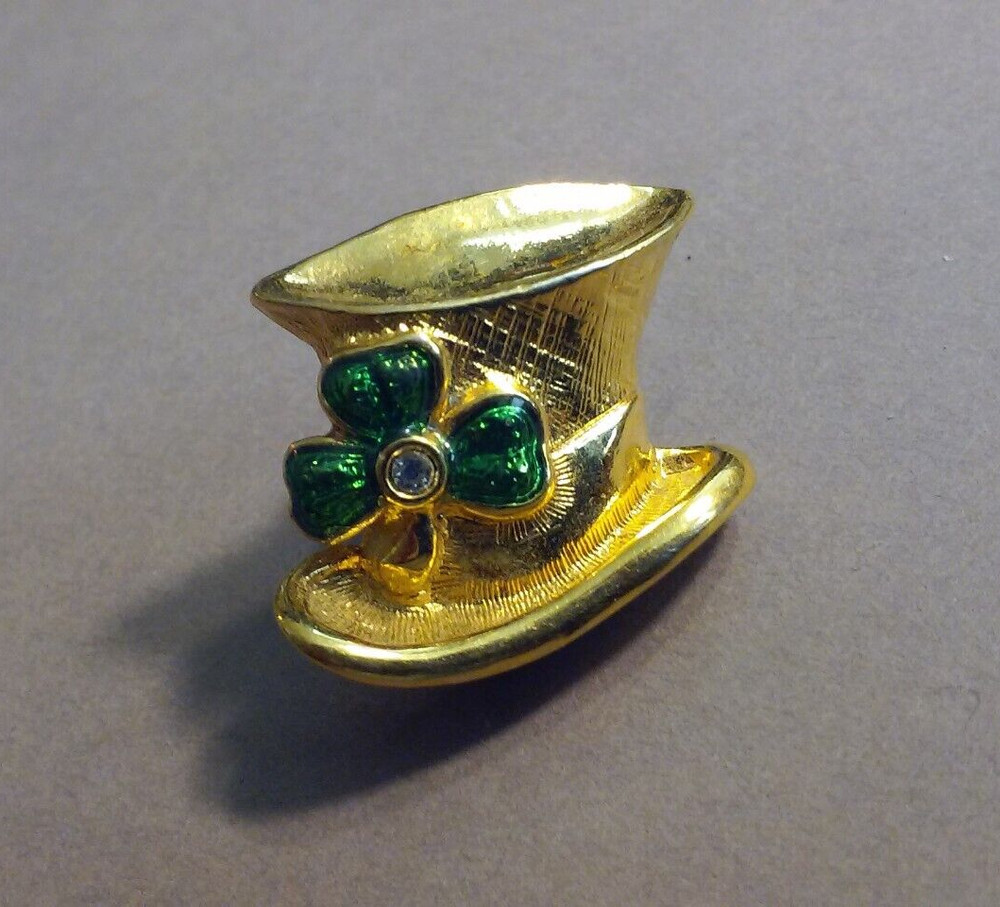 St Patrick's Holiday Figural Lapel Pin Tie-Tack Gold-Tone & Green Enamel Clover