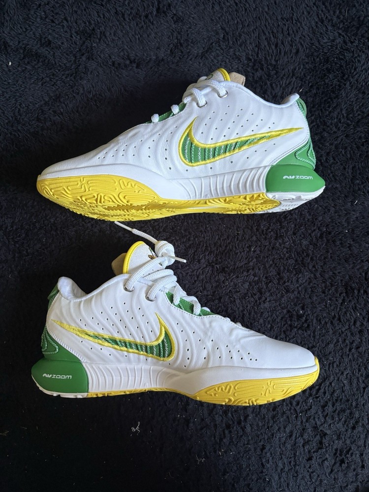 Nike Lebron XXI (21) Oregon Ducks PE Promo Sample Team Issued White Mens 9 New