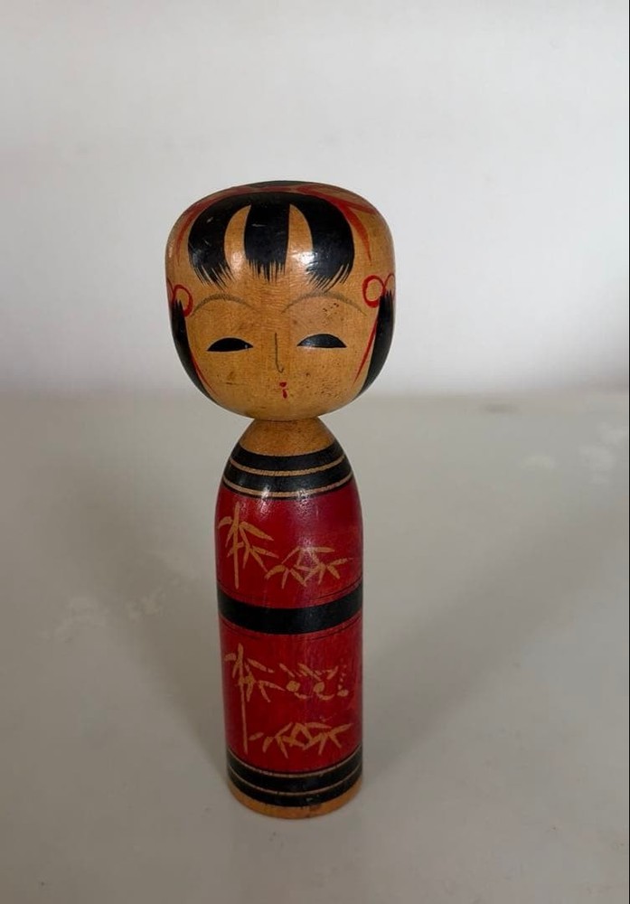 Kokeshi Showa Retro Wooden Doll Red Ribbon Cute Handmade Folk Toy