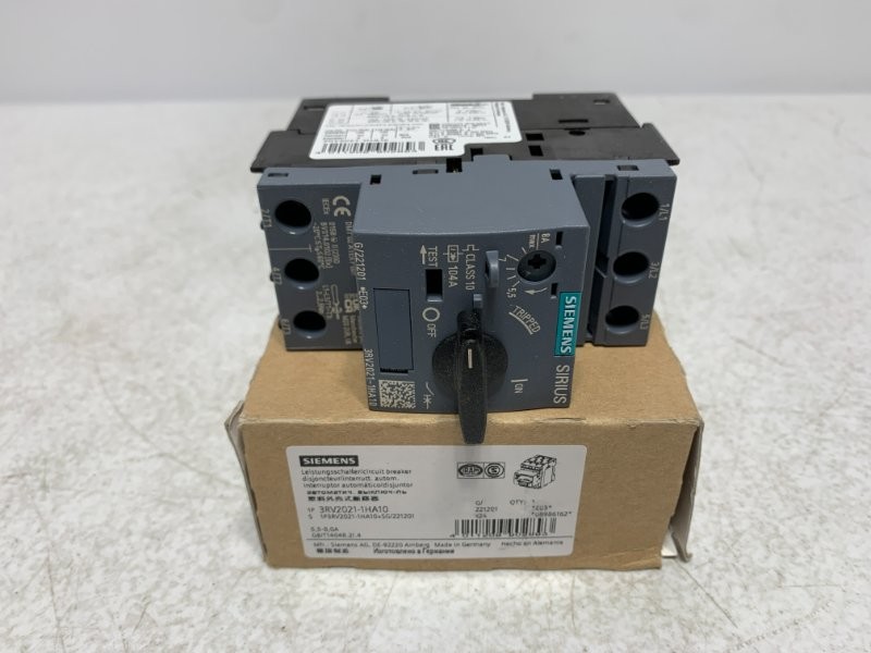 Siemens 3RV2021-1HA10 Motor Protection Circuit Breaker 5.5-8A 3-Pole