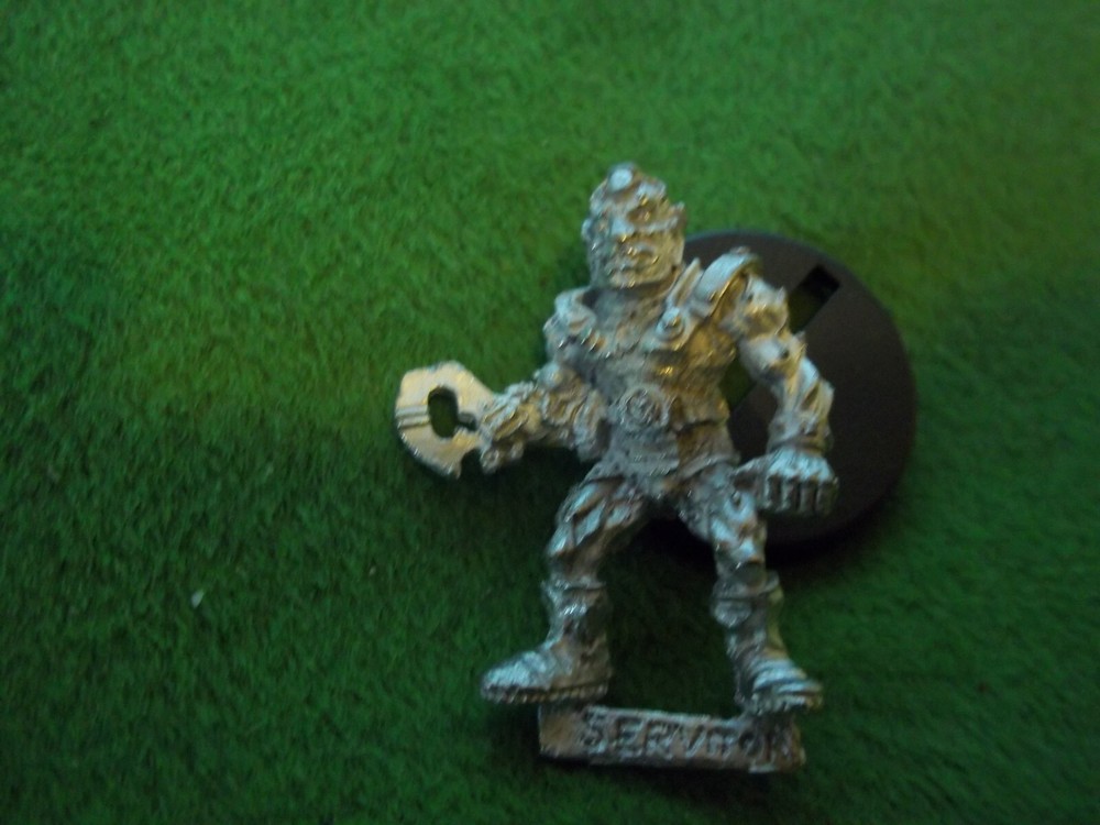 WARHAMMER40K  ROGUE TRADER   SERVITOR WITH BIONIC CLAW   LOT D