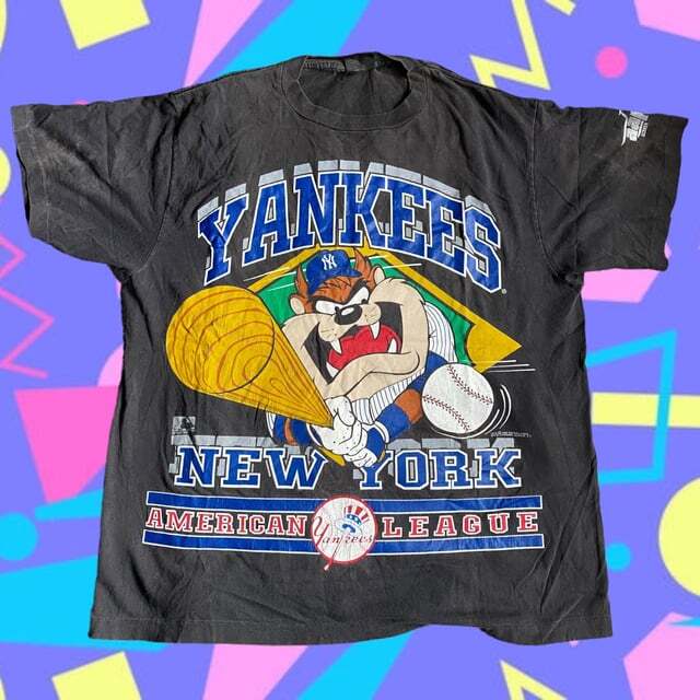 New York Yankees MLB Baseball Looney Tunes 90s black T shirt HN1252