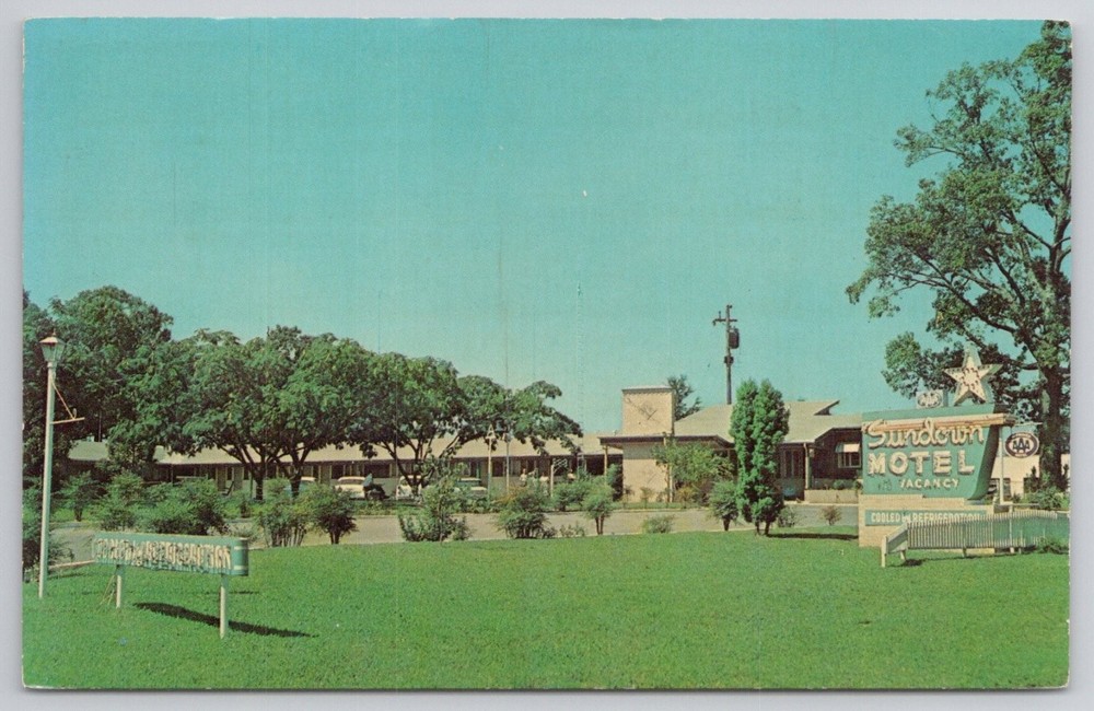 Sundown Motel Mt Pleasant Texas Vintage Postcard Dexter Press Chrome 1950s