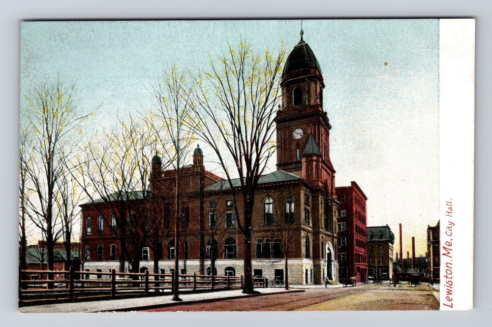 Lewiston ME-Maine, City Hall, Antique, Vintage Souvenir Postcard