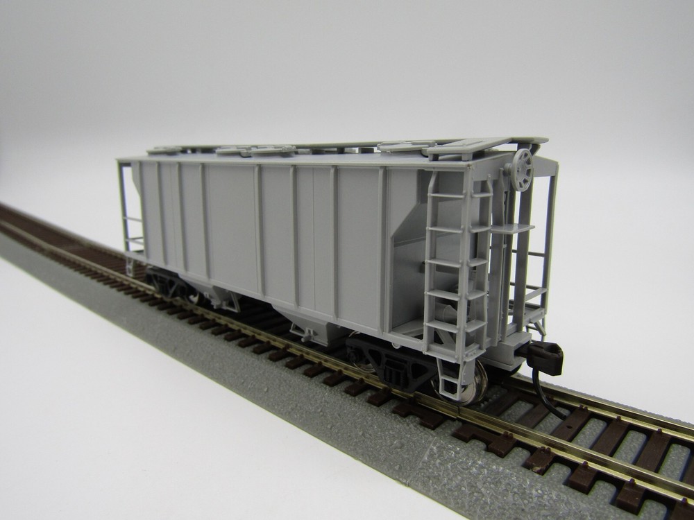 Atlas HO Trainman® PS-2 Covered Hopper - Undecorated