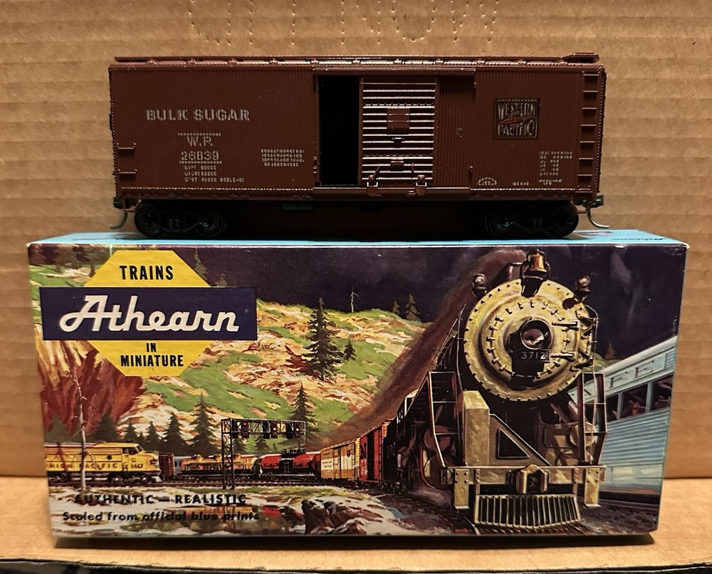 Athearn HO Western Pacific 40’ Double Door Wood Box Car “READ”