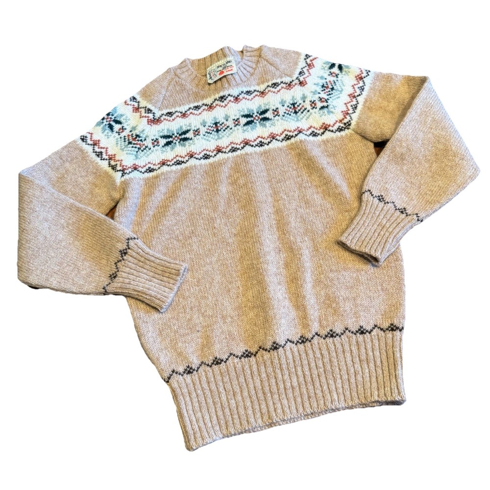 Vintage Shetland 100% Wool Fair Isle Sweater (Measurements Pictured)