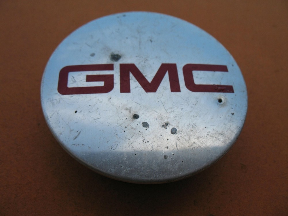 GMC Acadia Canyon Wheel Hub Cap Center Cover OEM 2511 Used-image