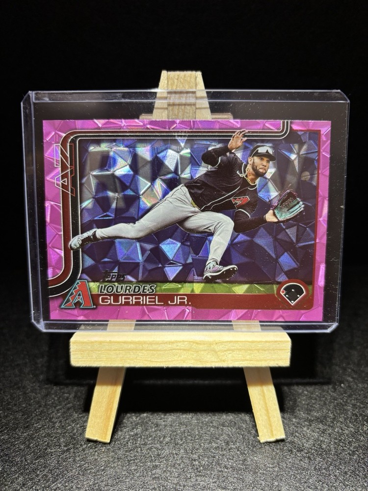 2025 Topps Series 1 Lourdes Gurriel Jr. Pink Diamante Foil #136 - Diamondbacks