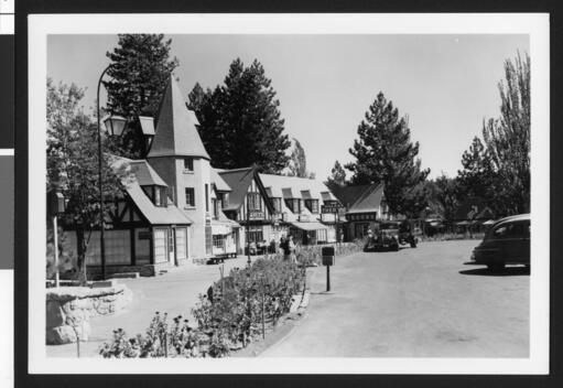 Shops Next To A Street Lake Arrowhead 1950 California - Old Photo