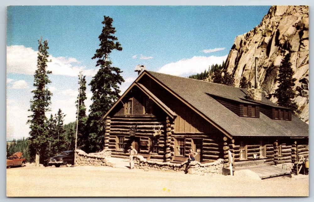 Colorado~Glen Cove Inn Bldg Exterior View On Pikes Peak Hwy~Vintage Postcard