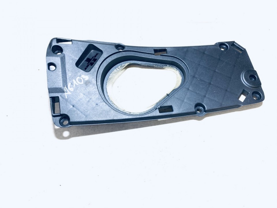 Volvo V70 2008 Genuine OEM Car Part 30672403 1066170-58