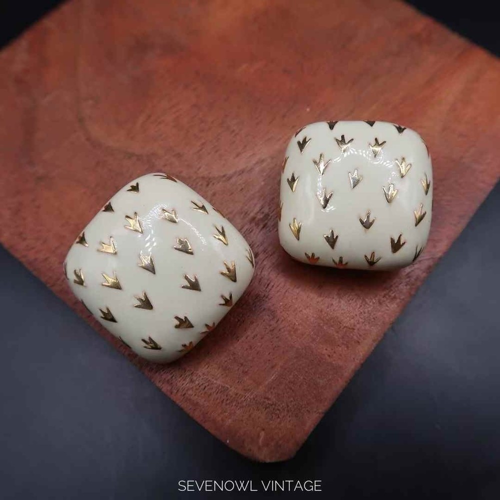 Vintage Ciner Enamel Clip-On Earrings Signed Creamy Pastel