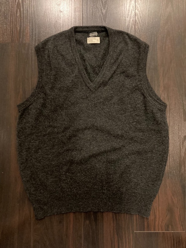 Vintage Made in England Brooks Brothers Grey 100% pure lamb wool sweater vest