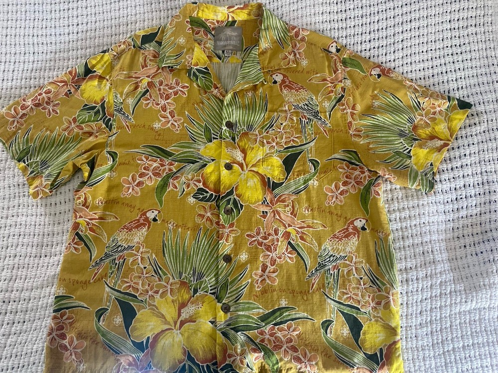 Men’s extra large Margaritaville parrot short sleeve shirt button up