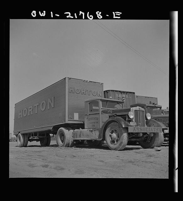 Photo:Horton Associated Truck Trailer 1930s Cargo Vehicle Transport