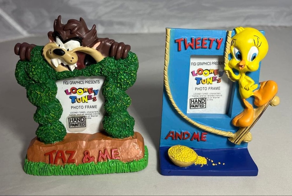 90s [Rare] Looney Tunes Tasmanian Devil Photo Frame 2 items