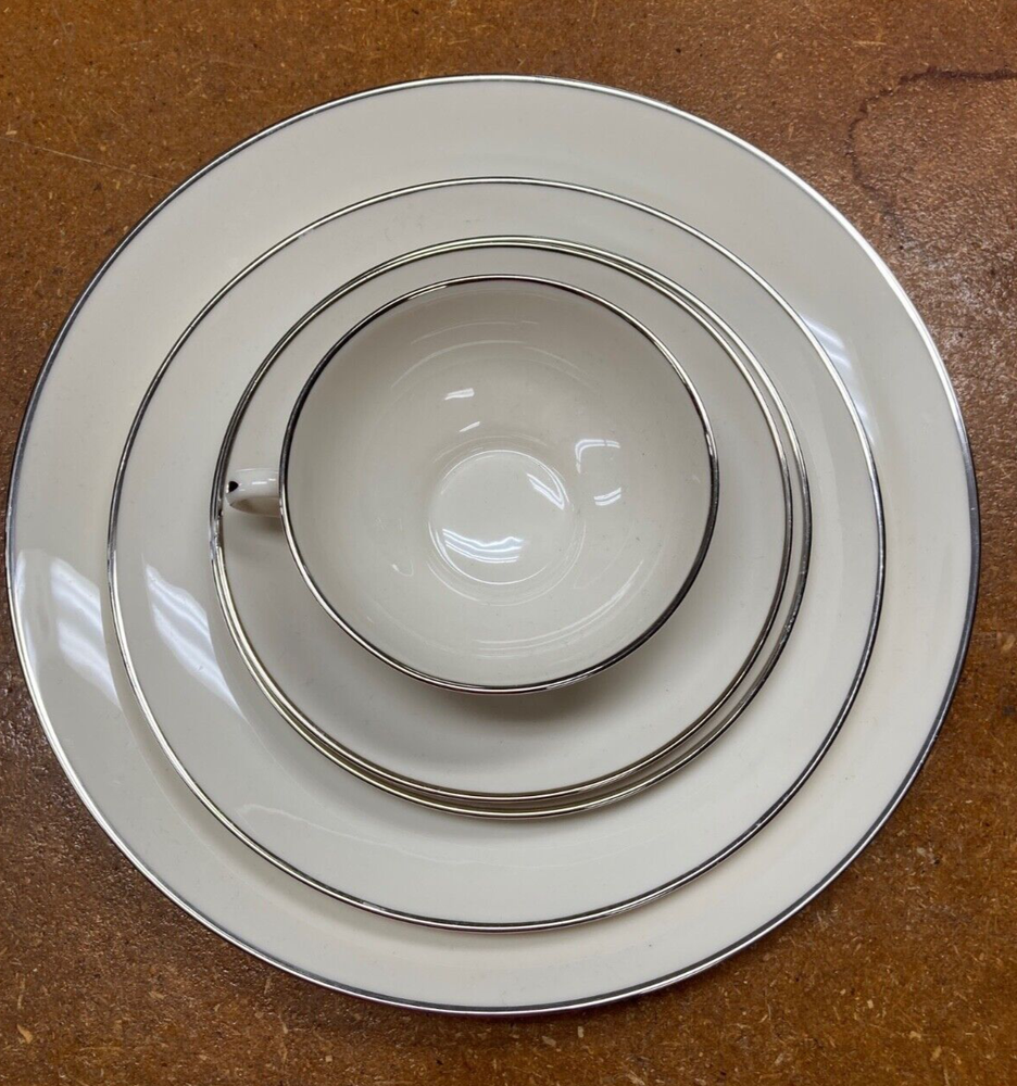 Vintage Franciscan Masterpiece China With Platinum Trim - 5 PC place Setting