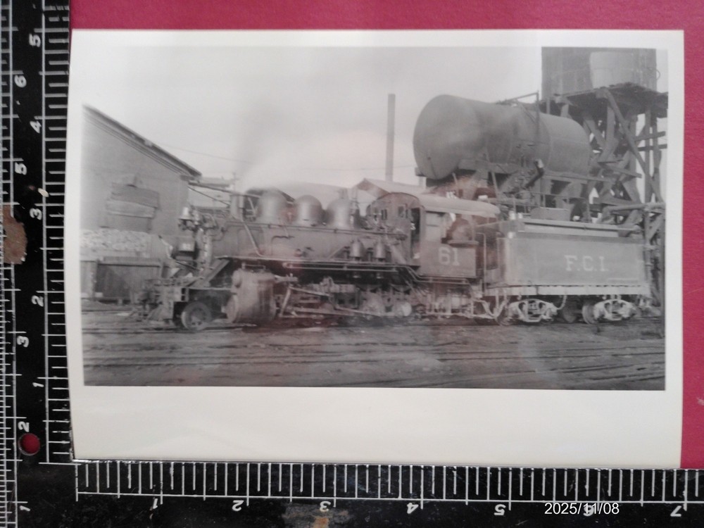 FCI NdeM RAILROAD 2-8-0 NG LOCOMOTIVE #61 PHOTO FREIGHT SAN LAZARO MEXICO 1951