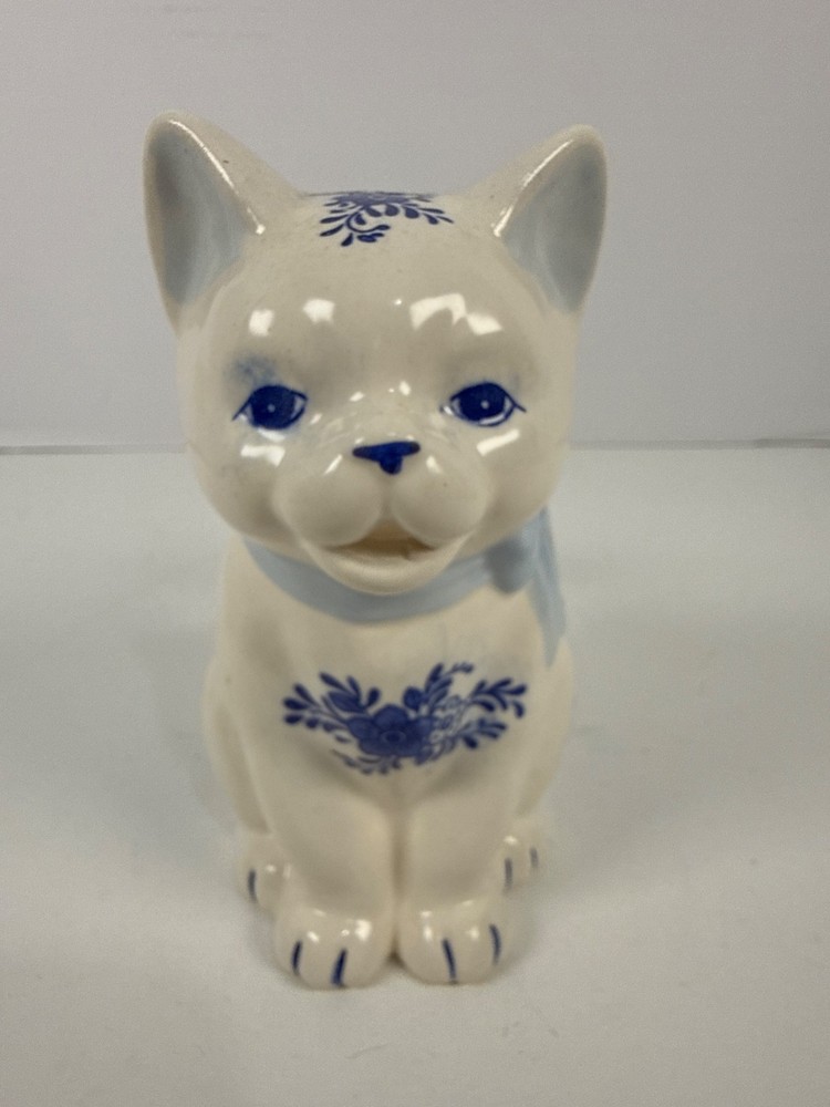 VTG JSNY Taiwan Delft Blue Style Ceramic Cat Creamer 5 Inch White Bow