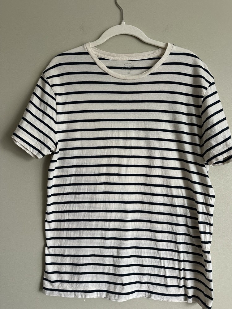 J. CREW Women’s Cream & Navy Striped T-shirt; Size Medium