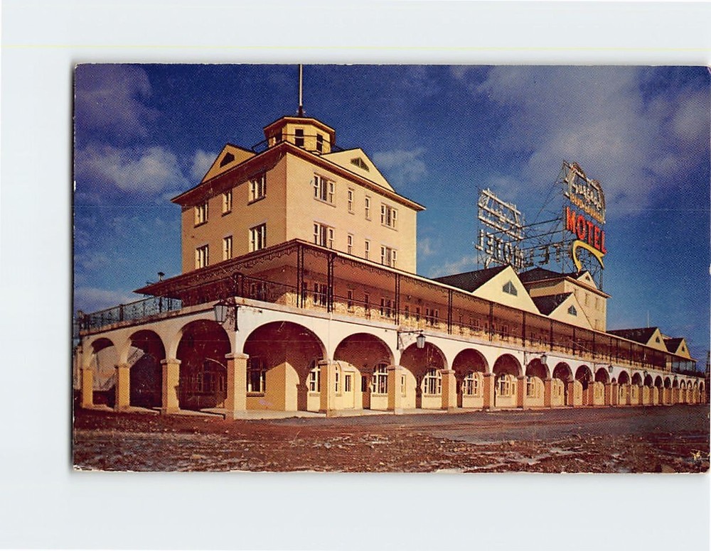 Postcard Motel Auberge Du Blvd. Laurier Inc. Quebec Canada
