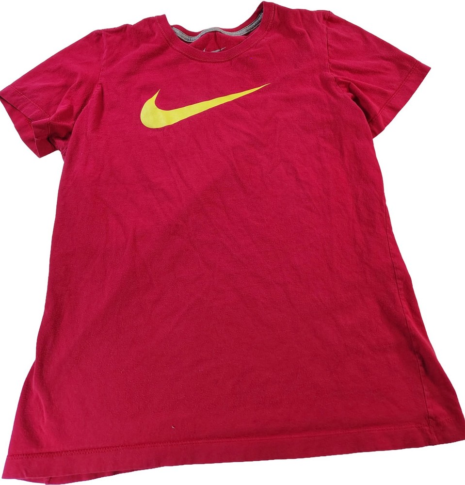Men's XL Red Short Sleeve Cotton Nike Yellow Logo Graphic Swoosh T-Shirt