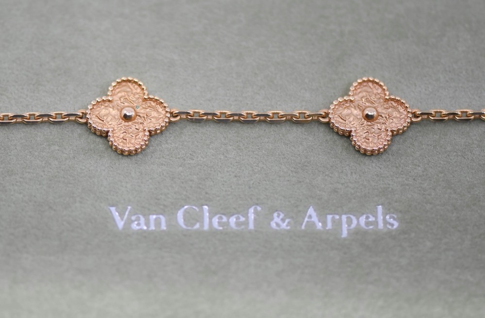 Van Cleef & Arpels Vintage Alhambra 10 Motif 18K Rose Gold Necklace