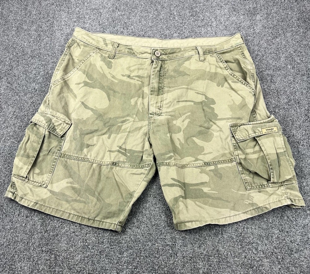 Wrangler Camo Cargo Shorts Men’s 40 Green Camo Army Military Work Utility