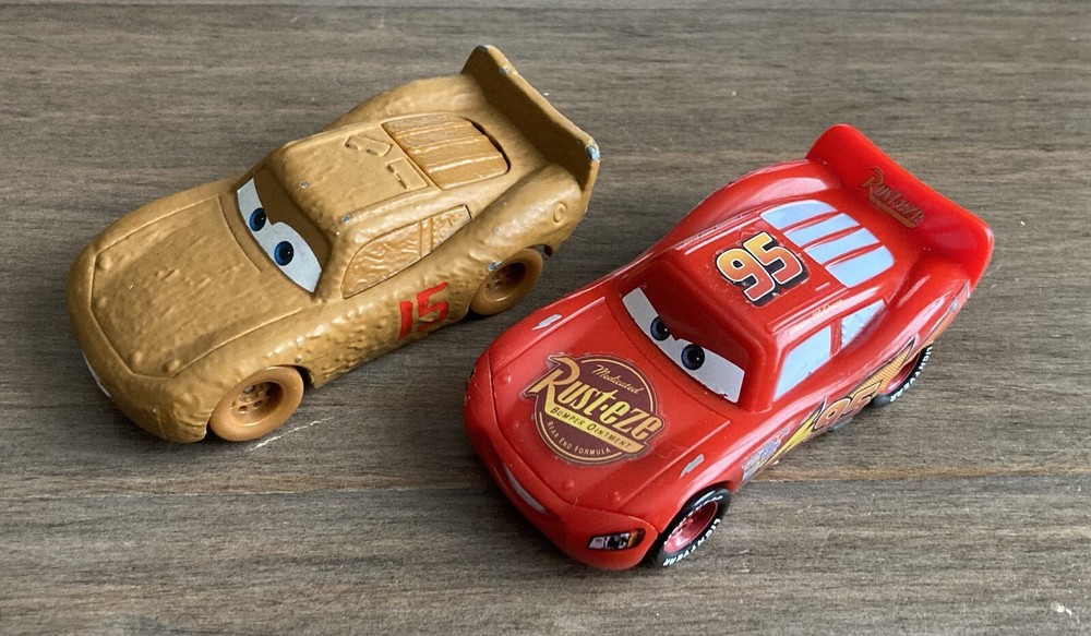 Disney Pixar Cars MCQUEEN CHESTER WHIPPLEFILTER Diecast & McQueen 1:55 Scale