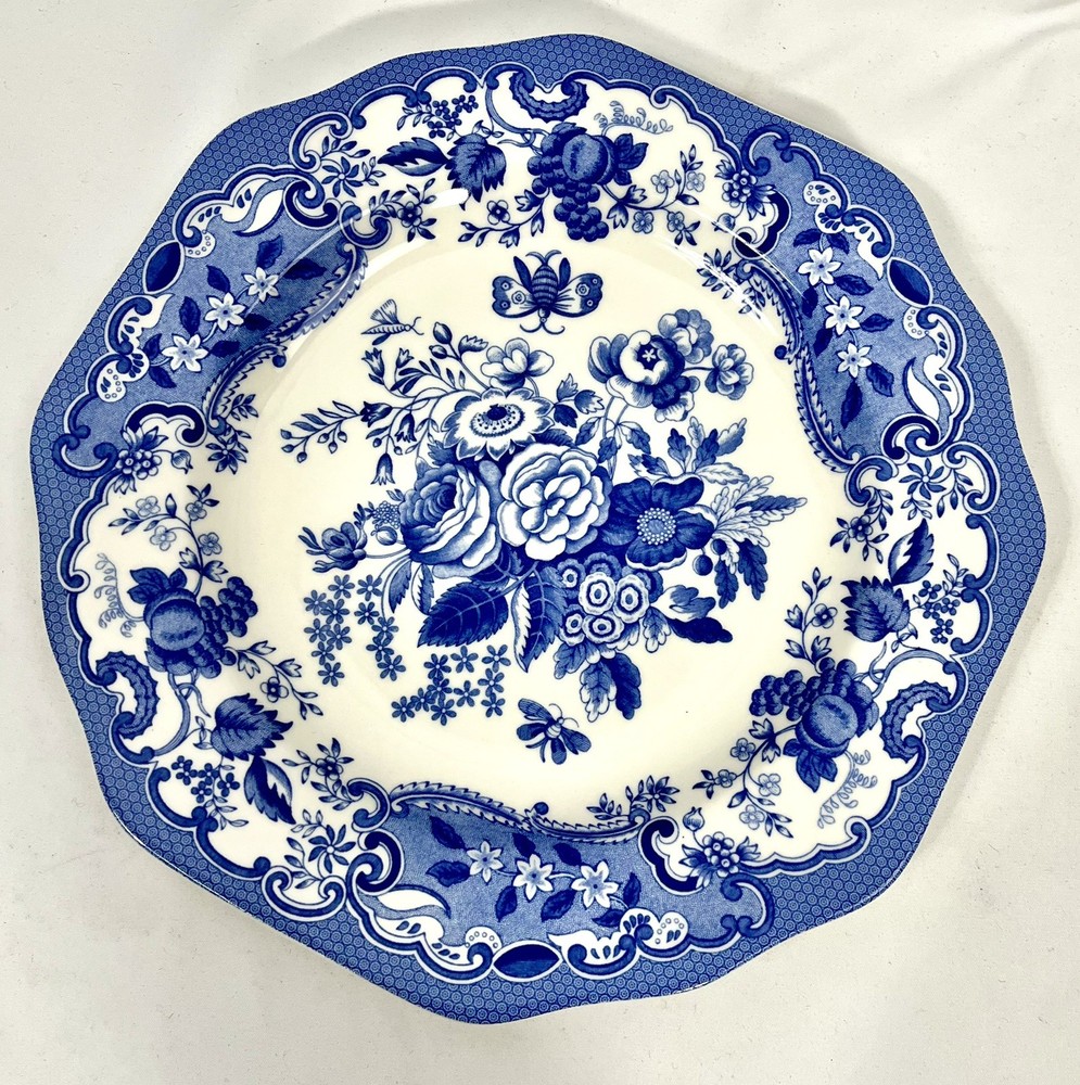 Spode Archive Collection Blue Rose Scalloped 9.5”  Plate VTG BLUE & White