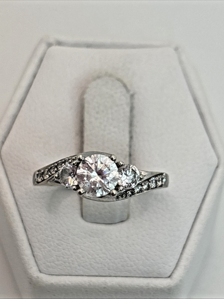 STUNNING .925 Vintage Sterling Silver Estate Ring Size 6.25 Colorless stone