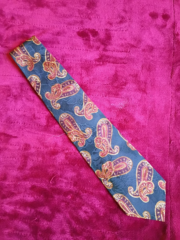 AQUASCUTUM men's Necktie 100% silk   Made in USA (312)