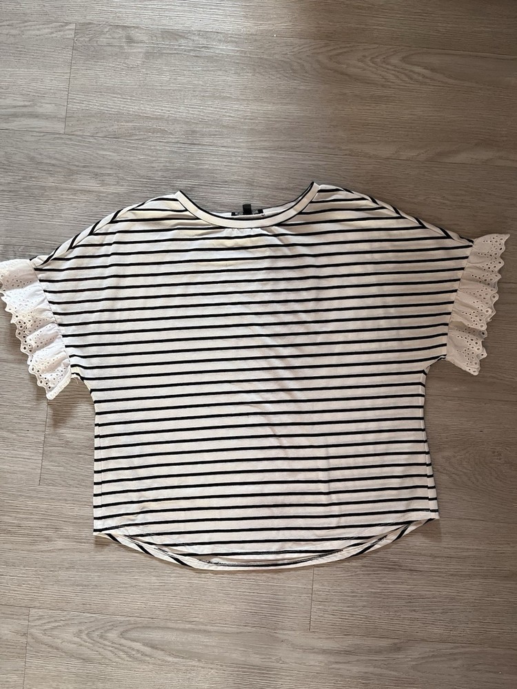 Adrianna Papell Striped Knit Blouse Lace Ruffle Sleeve White Black Size S