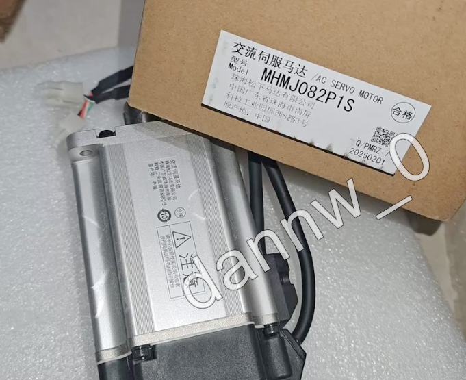 New in box Panasonic MHMJ082P1S AC Servo Motor