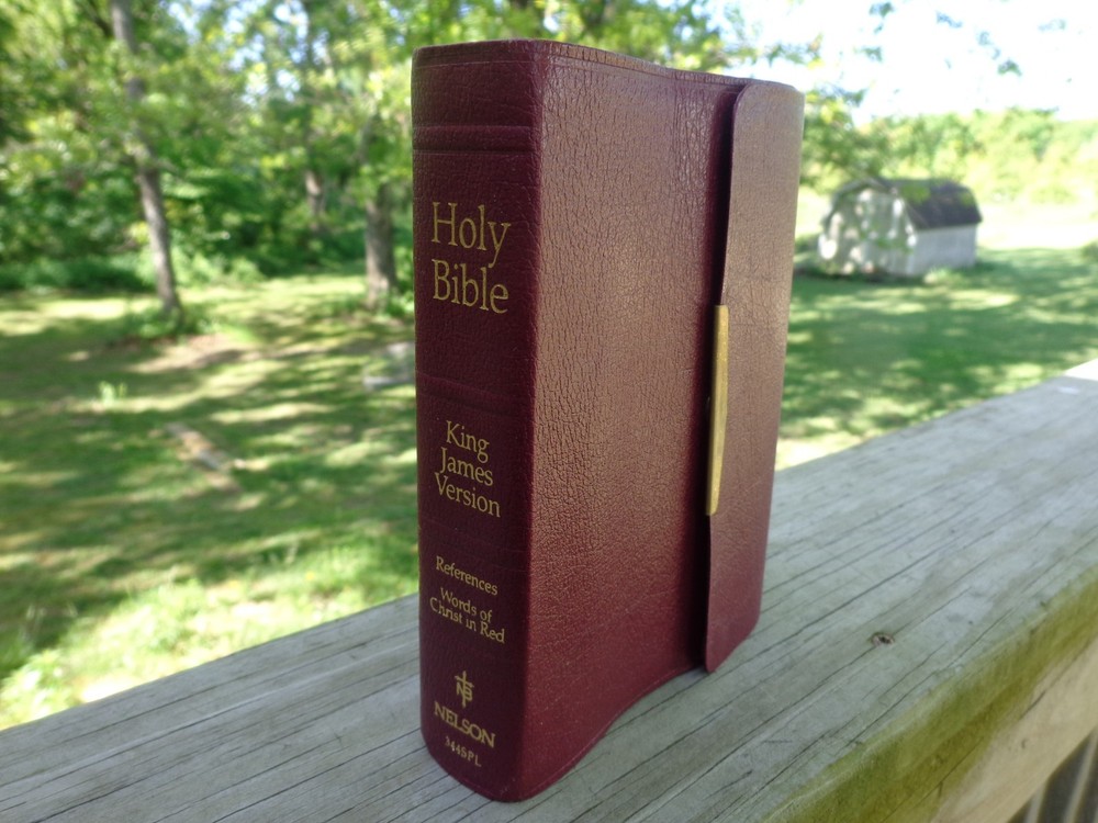Holy Bible KJV References Red Letters Nelson Red Bonded Leather VTG '72 READ