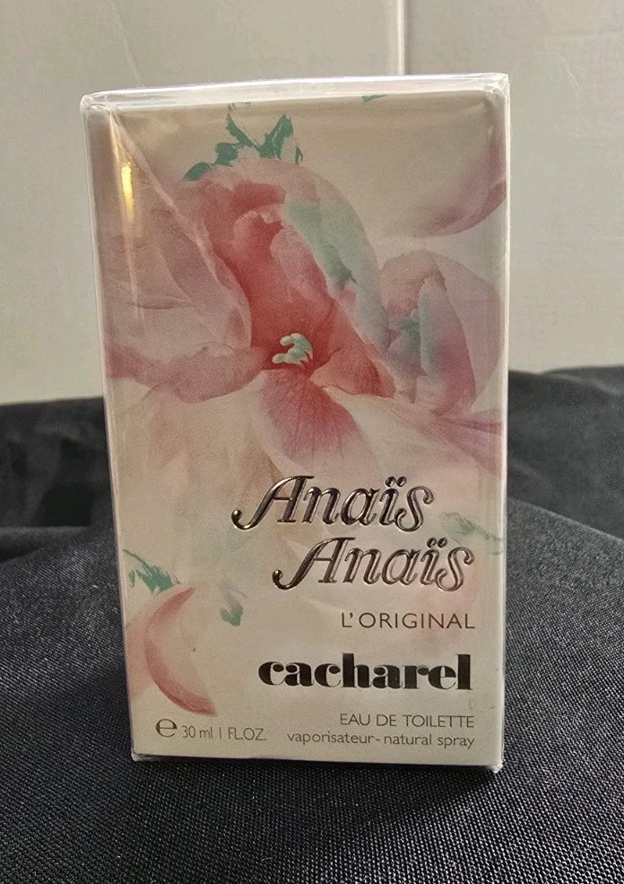 Anais Anais by Cacharel for Women 1.0 oz EDT Spray Brand New