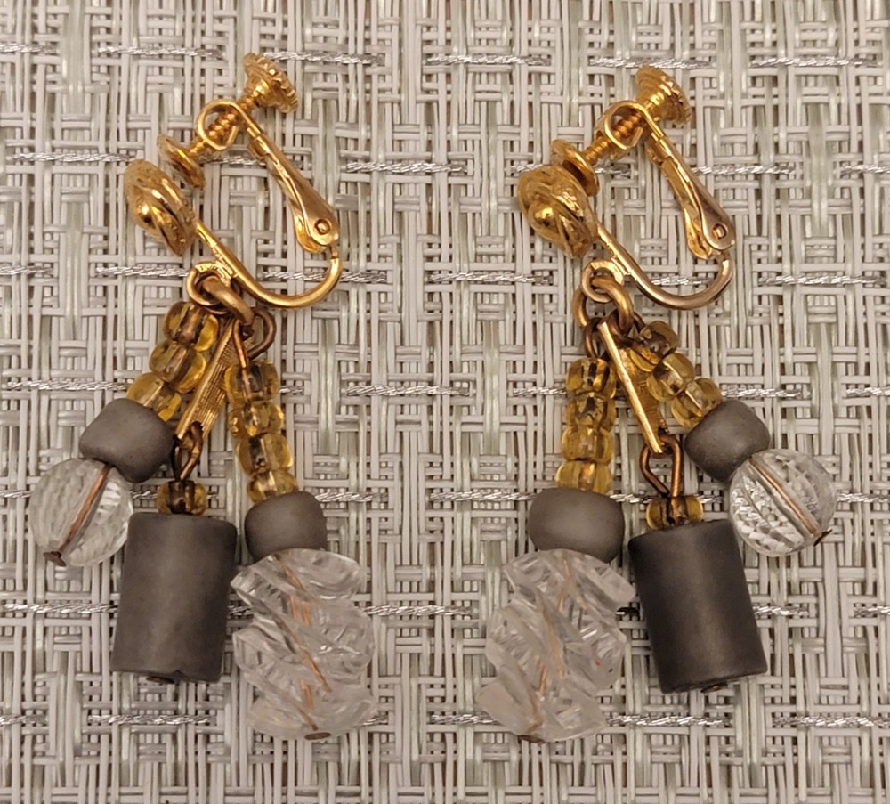 Hobe Signed Goldtone and Glass Beads Clip On Earrings Vintage