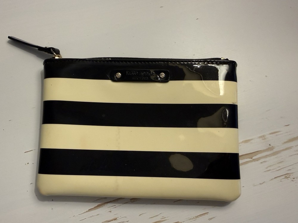 ✿ Kate Spade New York Patent Leather Stripe Zip Pouch Wallet Black Cream