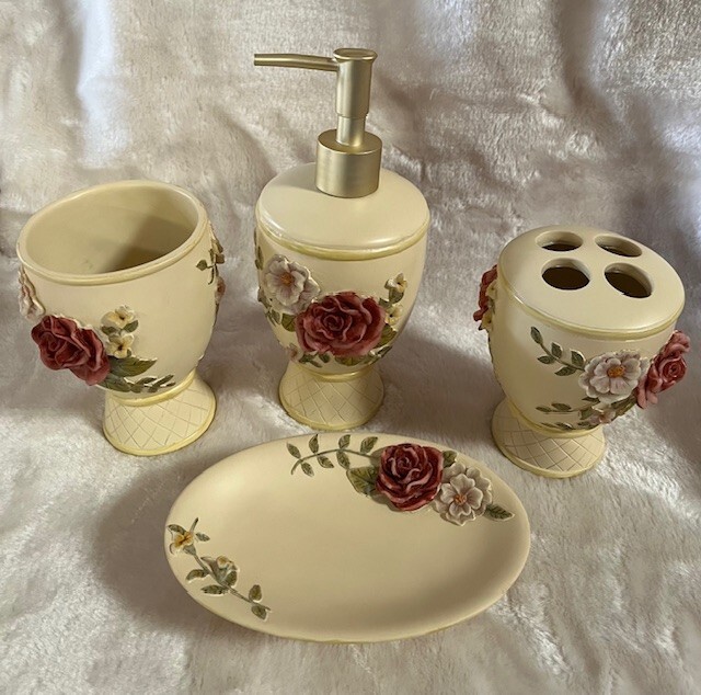 4 Pcs  Bathroom Accessories Set