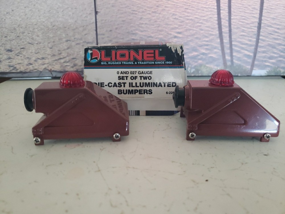 NEW Lionel O27 Guage Die-cast set of 2 Illuminated Bumpers 6-2283 from 1987